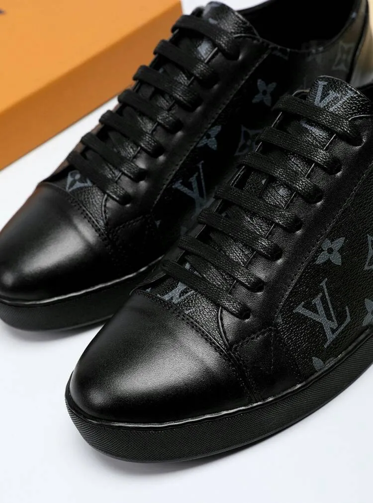 Men's shoes: 360💰[LV] official website popular series🔥🔥:2 production, selected high-end imported cowhide, sheepskin padding with sheepskin, matched with Louis Vuitton Monogram Eclipse canvas and pure black rubber soles, the ultimate simple design, the perfect interpretation of the latest inspiration for shoes, the integration of classics and fashion, high-end quality, worthy of your possession. The bottom car line will never be unglued🏆🏆🏆Welcome all sellers to sell in the picture above. We can send one piece on behalf of you. The code number is 38-44 (45 codes can be customized)